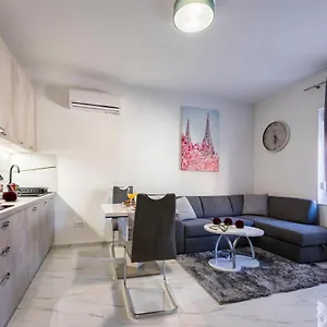 https://luxury-apartman-zadar-old-city.hotelinzadar.com